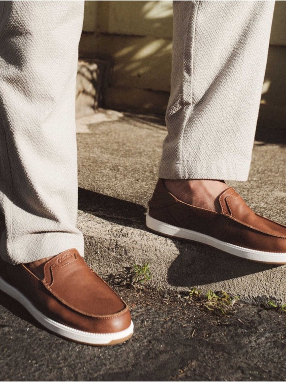 OluKai Kākaha Nia Leather Slip-On Shoes - sz M8